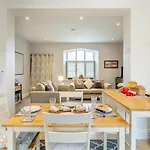 2 Bed In Oc-ds1067